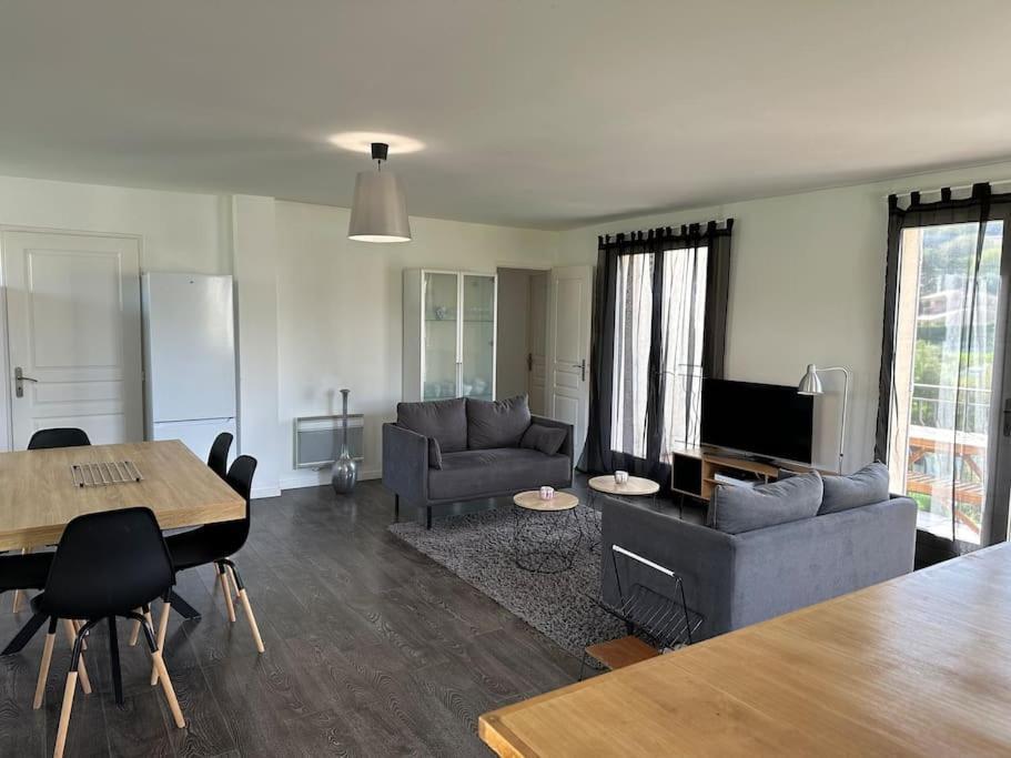 Villa Constance 3 Antibes - Spacieux Logement En Dernier Etage Bagian luar foto